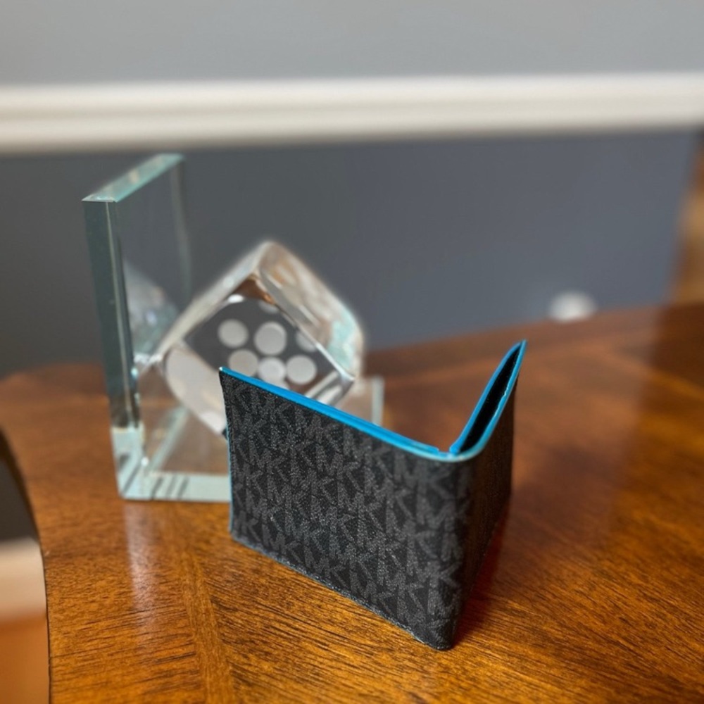 Michael Kors Black Men’s Wallet with Blue Trim (GUC) - Picture 2 of 12